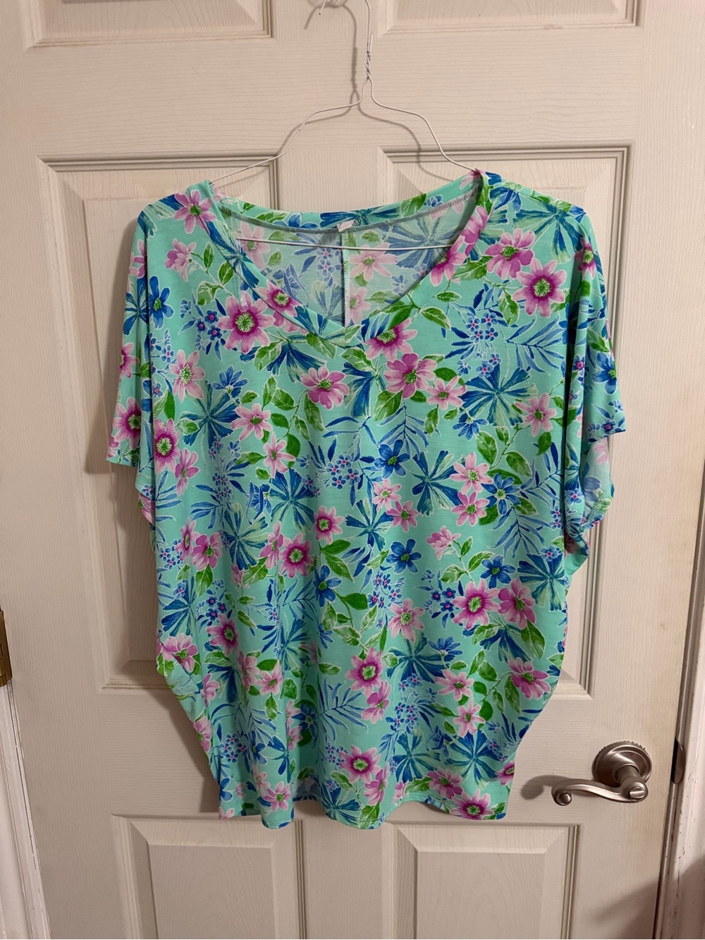 Dear Scarlett Mint Green Floral V-Neck Short Sleeve Top